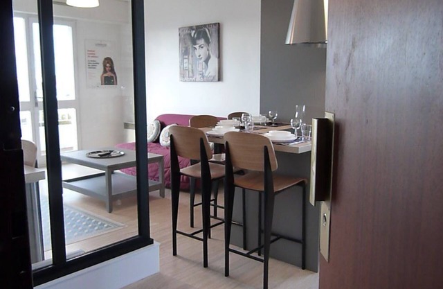 New : Le "lumiere" Avec 2 Chambres & Grand Balcon