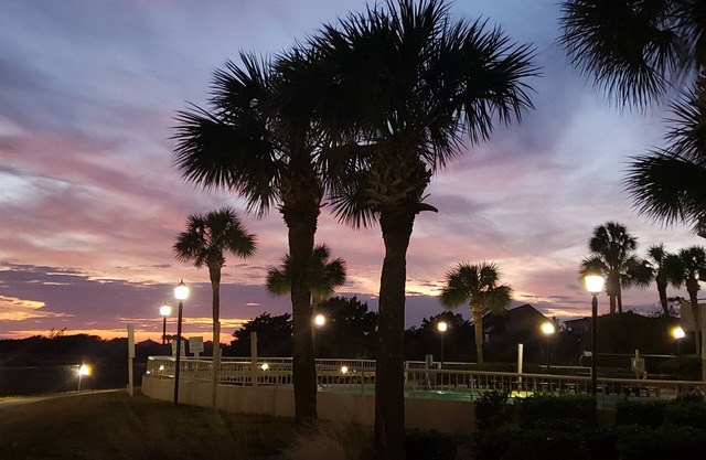 New Listing! 7th Floor Oceanfront & Center + Beach Locker! Book Now!