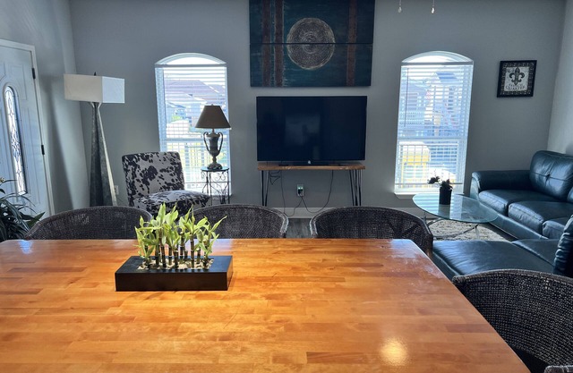 ! New Listing Alert ! Large 3 Bdrm 2 bath