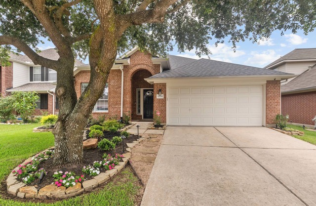 NEW LISTING - Refined Comfort Meets Pet-friendly Backyard Serenity