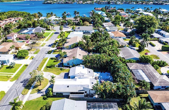 New Listing! Stunning South Florida Escape! 5 minutes to beach!