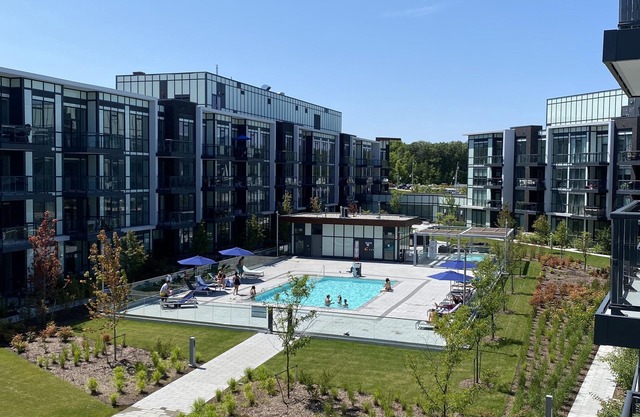 NEW Luxurious Corner Unit at Friday Harbour's All Season Resort