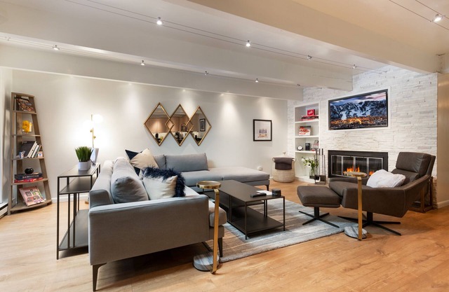 New Luxury 2Br Centrally Located Aspen Condo - Steps from the Aspen Mtn. Gondola