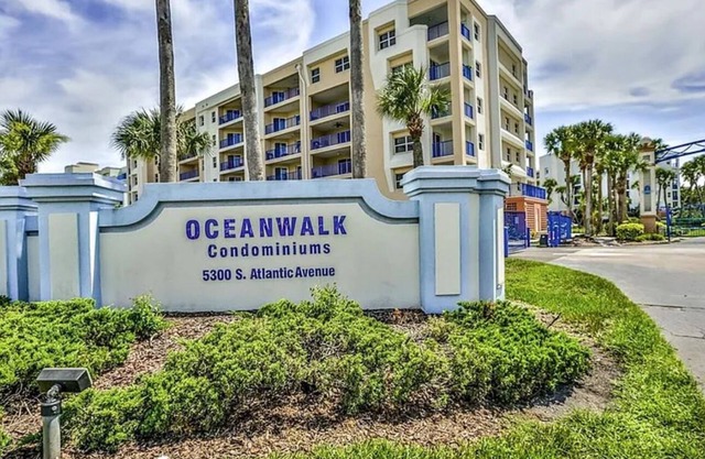 New luxury Beach Condo“Casa del Mar” Wlak to beach, resort style amenities