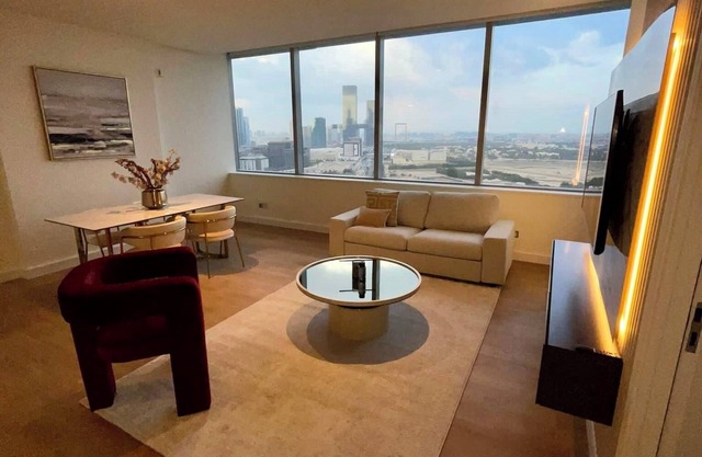 New Luxury spacious 1BR at Sky Gardens 4 pers DIFC Dubai