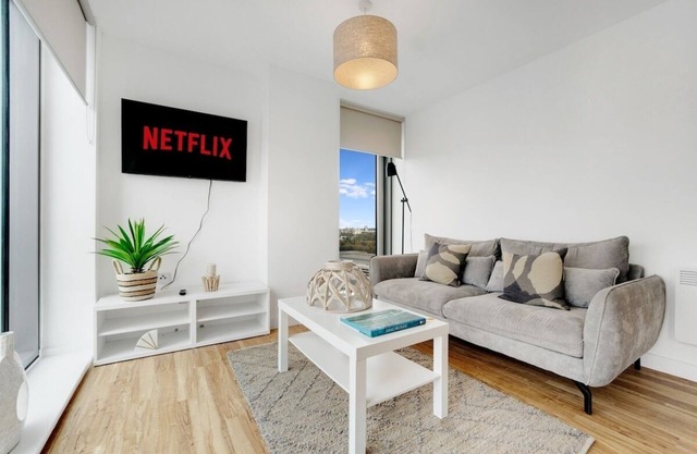 NEW! Media City 2BR Free WIFI