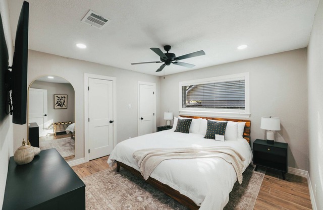 NEW Modern 5BR - Mins drive to Texas A&M