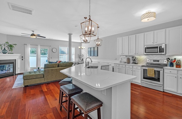NEW! Modern Raleigh Townhome in Prime Location