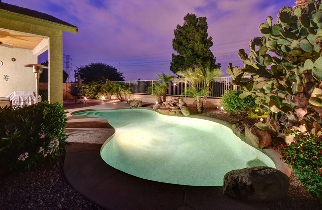 **NEW ON VRBO! Relax in sunny AZ on the golf course and private heated * pool