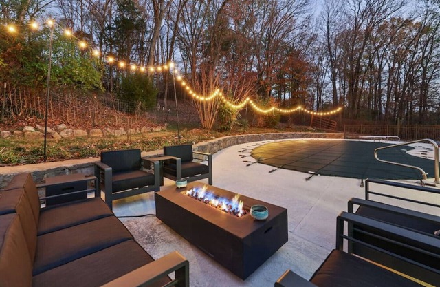New Property Discount! Luxury Retreat with Pool & Games Room, North Nashville