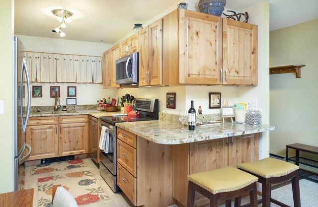 NEW REMODEL - Romantic & Relaxing, cozy Vail get-a-way or Steadman retreat.