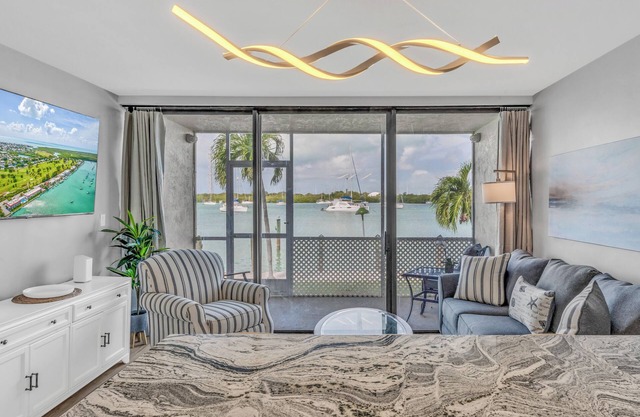 *New* Seascape! Waterfront-Pool-Dock