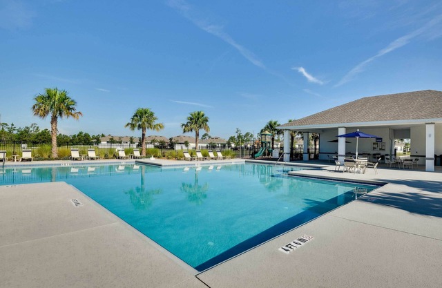 New Smyrna Beach Vacation Rental w/Pool Access