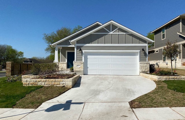 New Solar Powered Home, Professional Design-Taste Comfort Space and Convenience