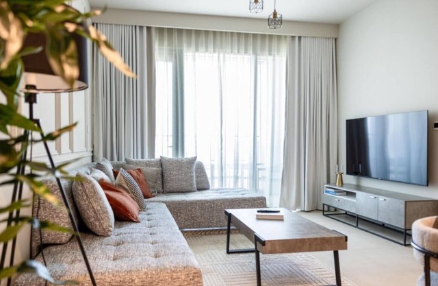 New Stylish 1BR Apartment, Next to Dubai Mall - Downtown Views ll, Tower 3