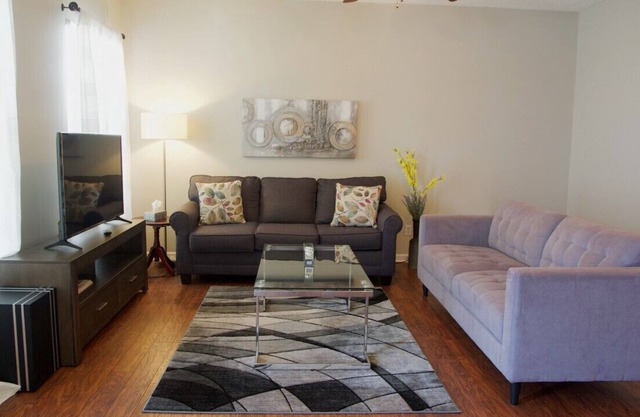 NEW!!! THE SIMPLE ORCHID - MINUTES TO PELHAM ROAD AND GSP!!