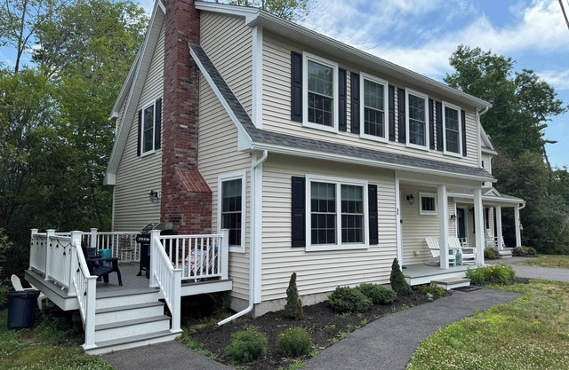 New townhome close to beaches
