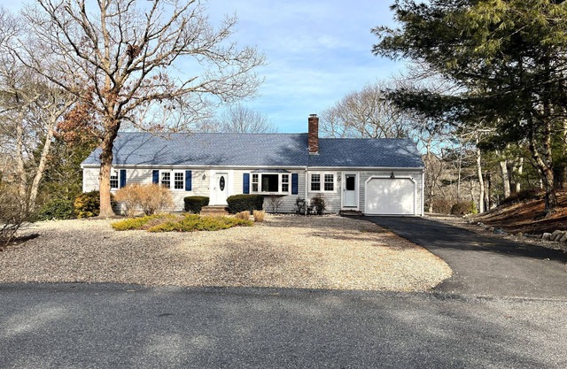 New Updated 3 bdrm 2 bath, light and bright home with central AC. Amazing large deck overlooking a pond. Landlord Beach pass included
