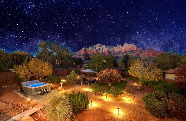 New Uptown Sparks! Wow Views! 5BR 5BA Spa GamesRM Deck. Walk into Town Location