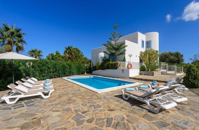 New! Villa Sa Bassa - Four Bedroom Villa, Sleeps 8