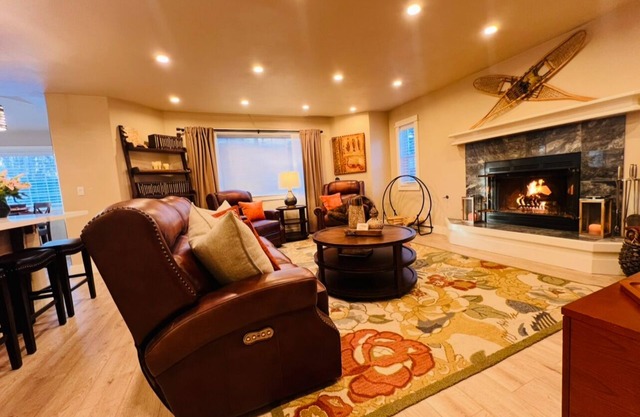 New! Walker's Sweet Retreat! Luxe Executive Home - A Haven for Travellers