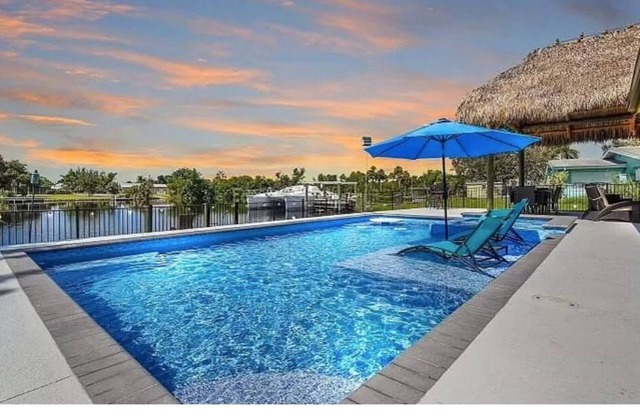 NEW! Welcome to Tiki Cottage! Paradise Awaits! Pet-Friendly