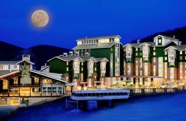 New Years 2025 , Dec 28-Jan 4 - Ski in/Out Marriott Mountainside Villa