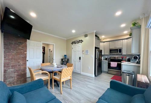 New York City Apartment Near Free Ferry Boat!