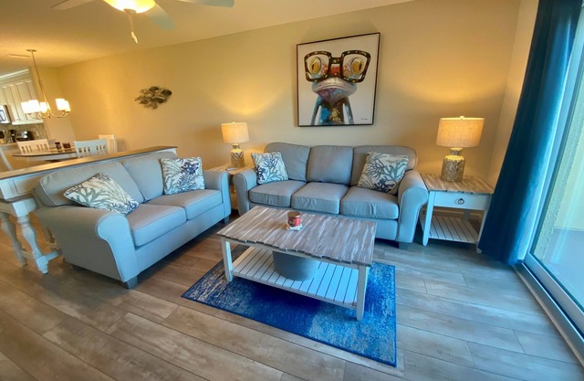 Newely renovated Oceanview Townhouse