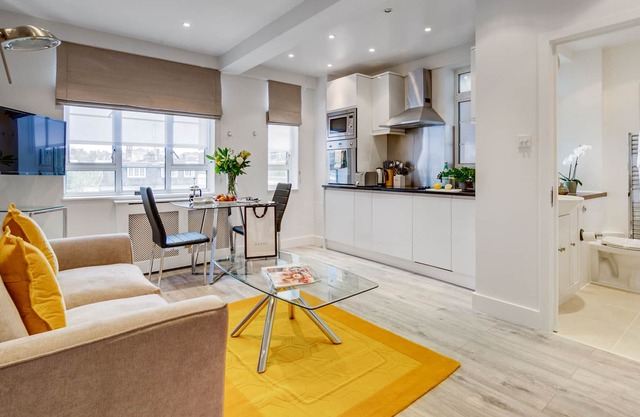 Newly refurbished contemporary apartment in Chelsea London