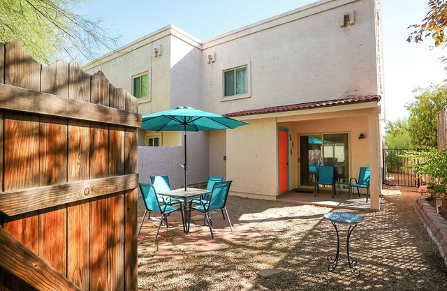 Newly refurnished 3-bedroom townhome with private backyard in Fountain Hills