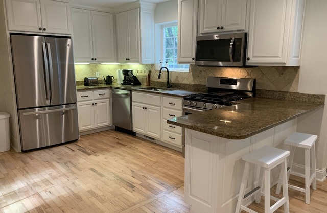 Newly remodeled Home Near Beaches/Historic Charleston/Park Circle