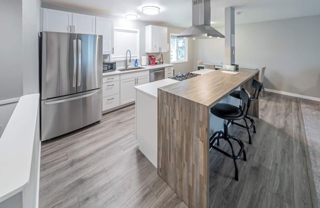 Newly remodeled home in Anchorage U-Med District
