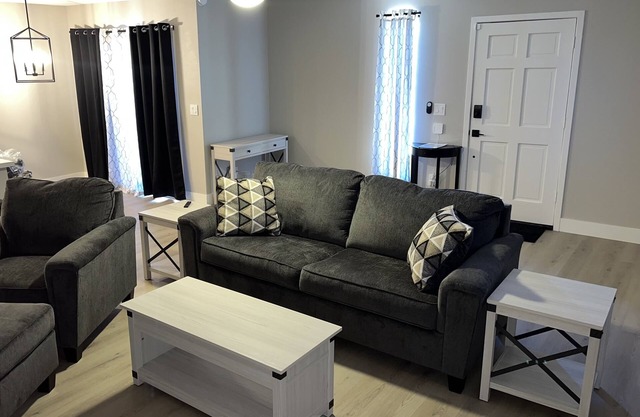Newly Remodeled, Cozy & Private Condo - Beautiful Fountain Hills - Near Fountain