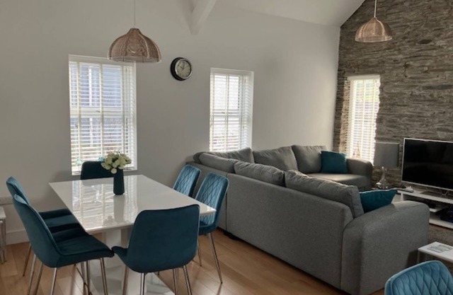 Newly renovated 3 bed apartment in lovely village close to beaches