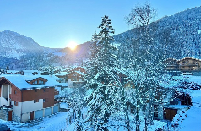 Newly renovated apartment for 6 people in Courchevel Le Praz