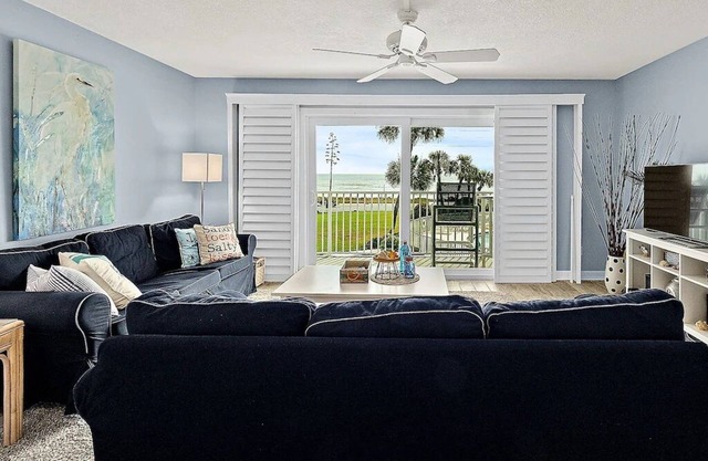 Newly Renovated - Beach Front Condo - LBTR #34535