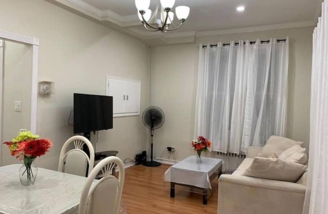 Newly renovated house, 10 minutes from Manhattan
