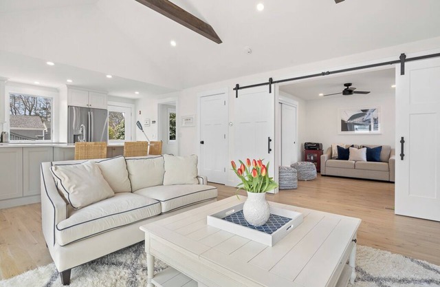 Newly Renovated New Seabury Mews Home!