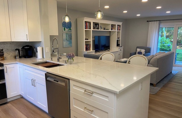 Newly Renovated Ocean Edge 2 Bedroom Condo in Fletcher Village
