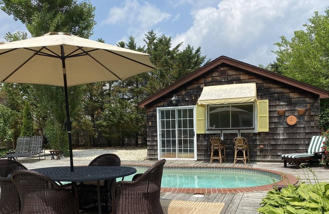 Newly Renovated Private Cottage in the heart of Bay Head