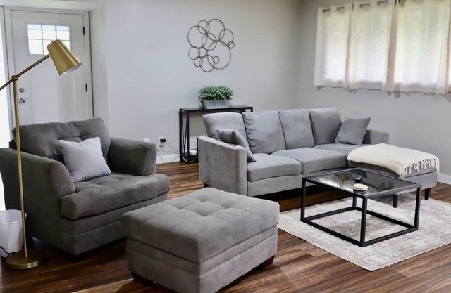 Newly Renovated & Spacious 3bd/2ba in the heart of Hilo!