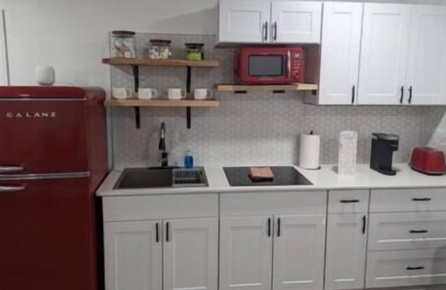 Newly Renovated Studio - Close to WakeMed Raleigh