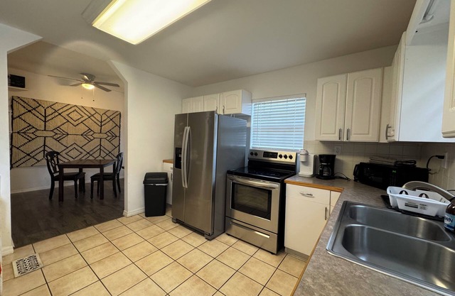 Newly renovated with full kitchen