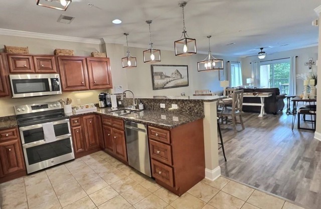Newly Updated Beautiful Condo & BEST kept secret - Steps Away from "The Strip"!