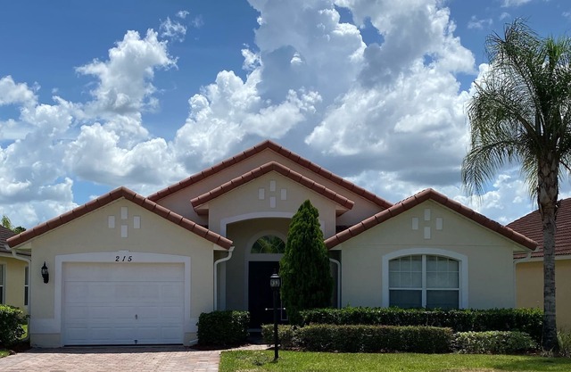 Newly upgraded! Pool resurfaced etc.Classy Villa Close to Disney, Golf, Shopping