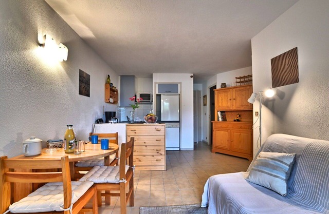 Nice apartment for 4 people with pool and terrace