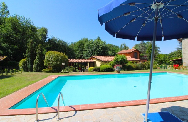 Nice apartment for 6 guests with WIFI, pool and pets allowed
