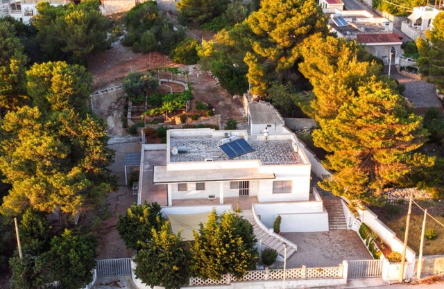 Nice apartment for 8 guests with A/C, TV, terrace, pets allowed and parking
