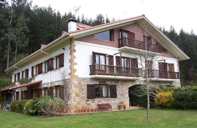 Nice apartment for 4 guests with WIFI, TV and patio